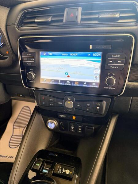 Nissan Leaf vaihtoauto