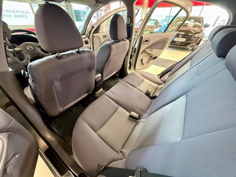 Nissan Almera vaihtoauto