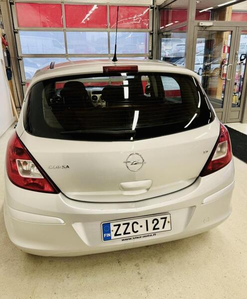 Opel Corsa vaihtoauto