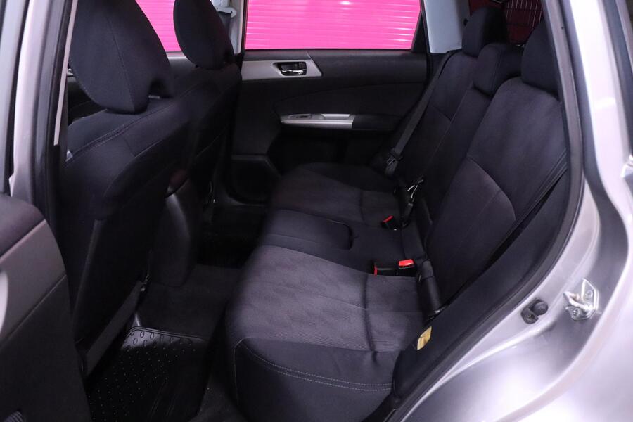 Subaru Forester vaihtoauto