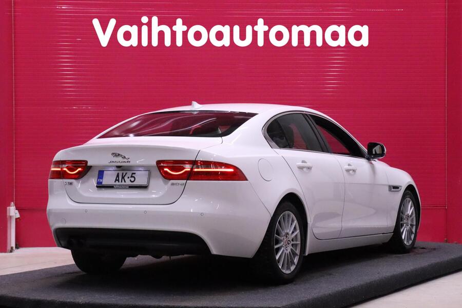 Jaguar XE vaihtoauto