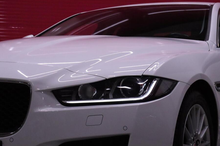 Jaguar XE vaihtoauto