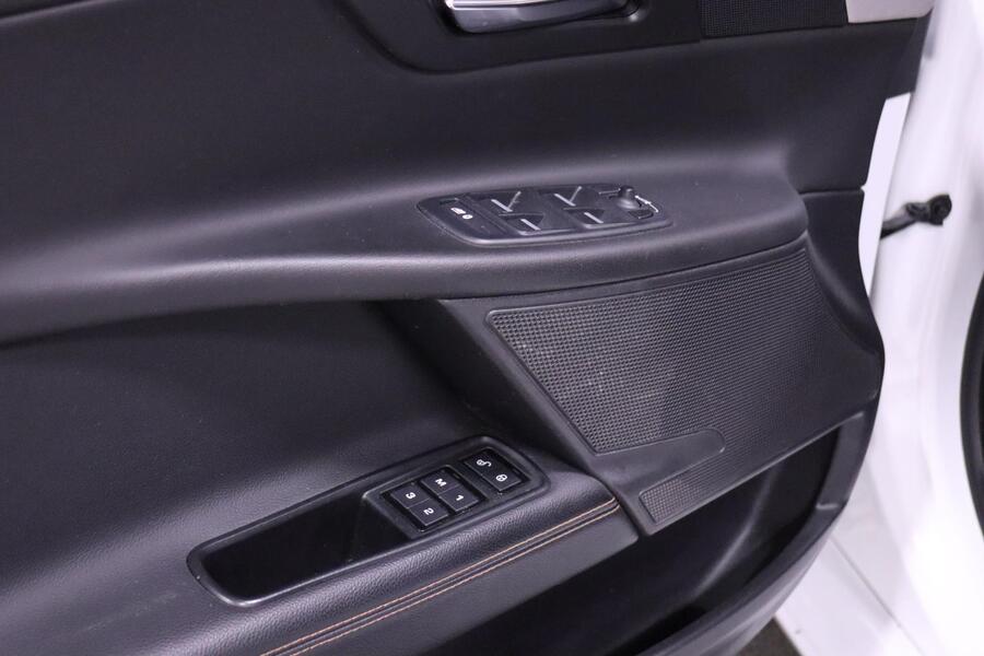 Jaguar XE vaihtoauto