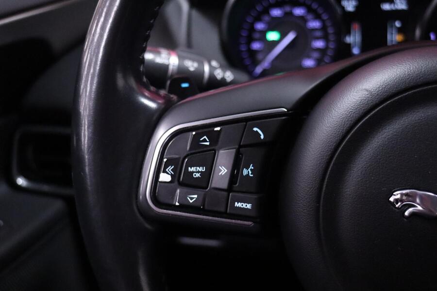 Jaguar XE vaihtoauto