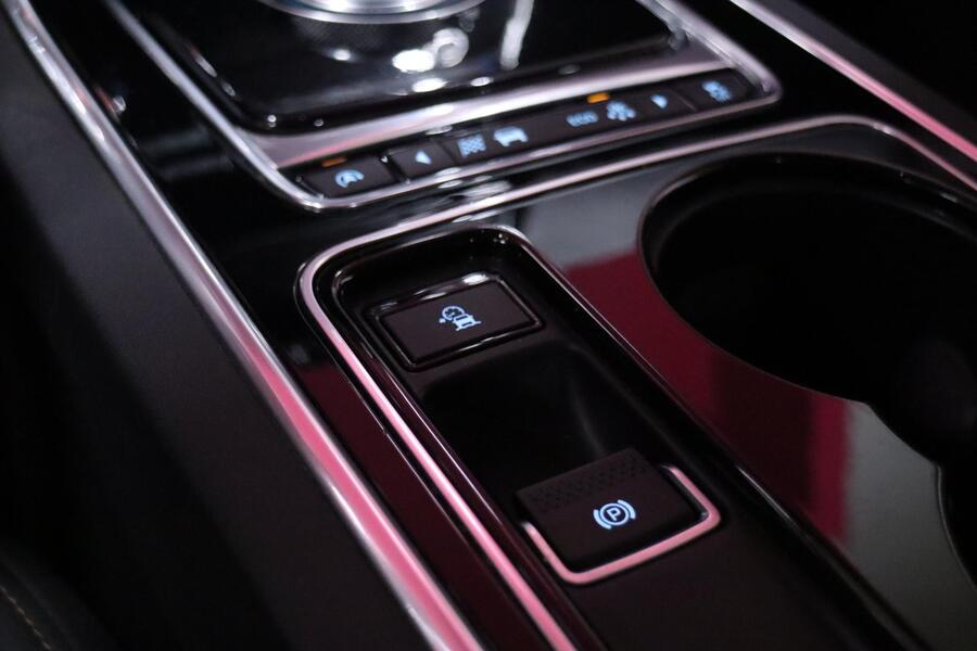 Jaguar XE vaihtoauto