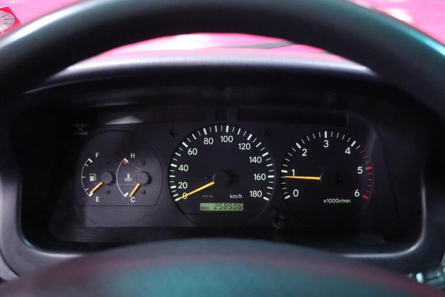 Toyota Hiace vaihtoauto