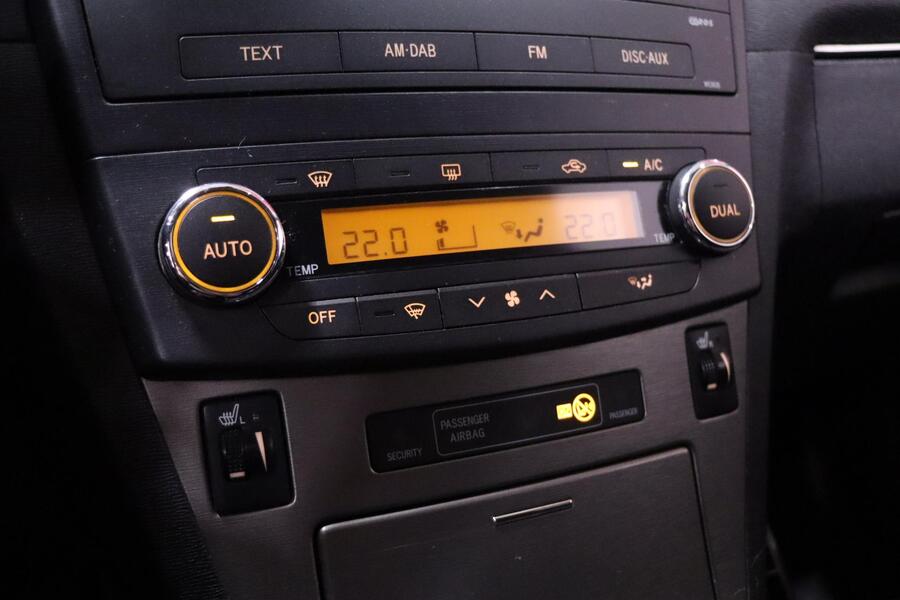 Toyota Avensis vaihtoauto