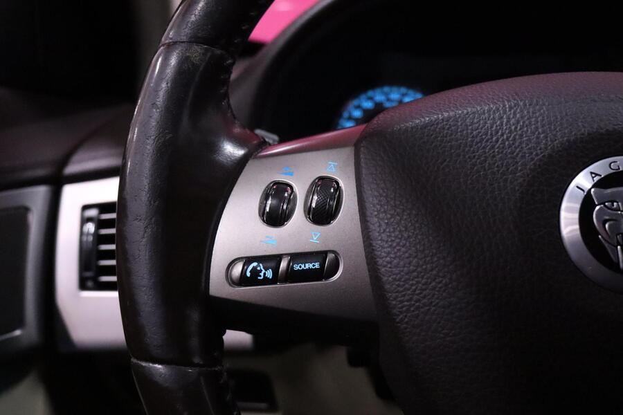 Jaguar XF vaihtoauto