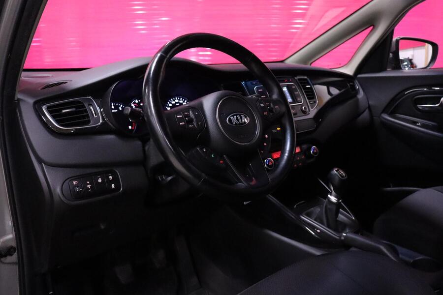 Kia Carens vaihtoauto