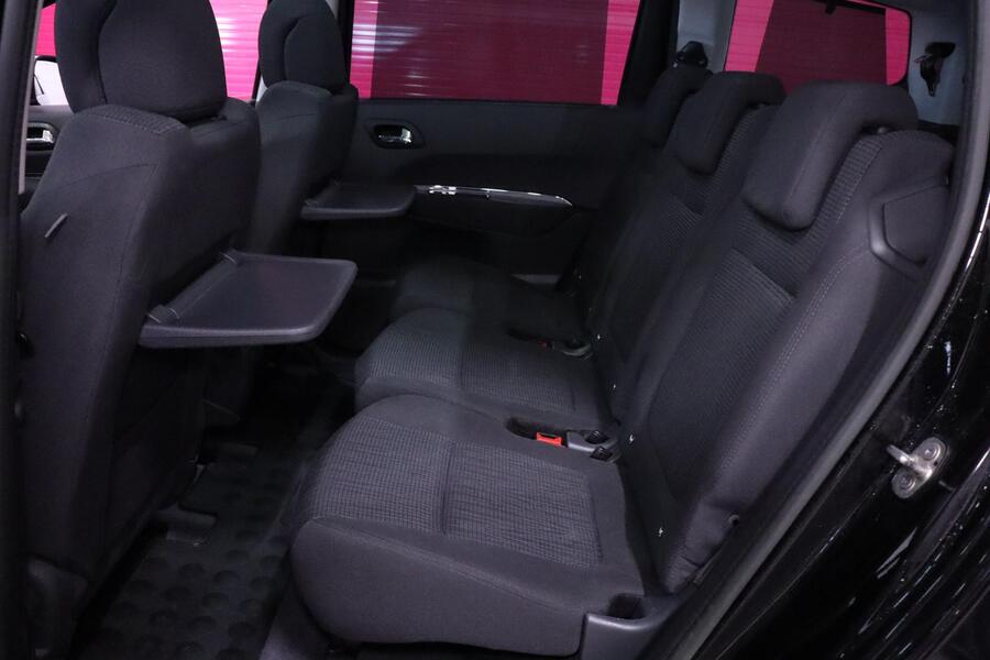 Peugeot 5008 vaihtoauto