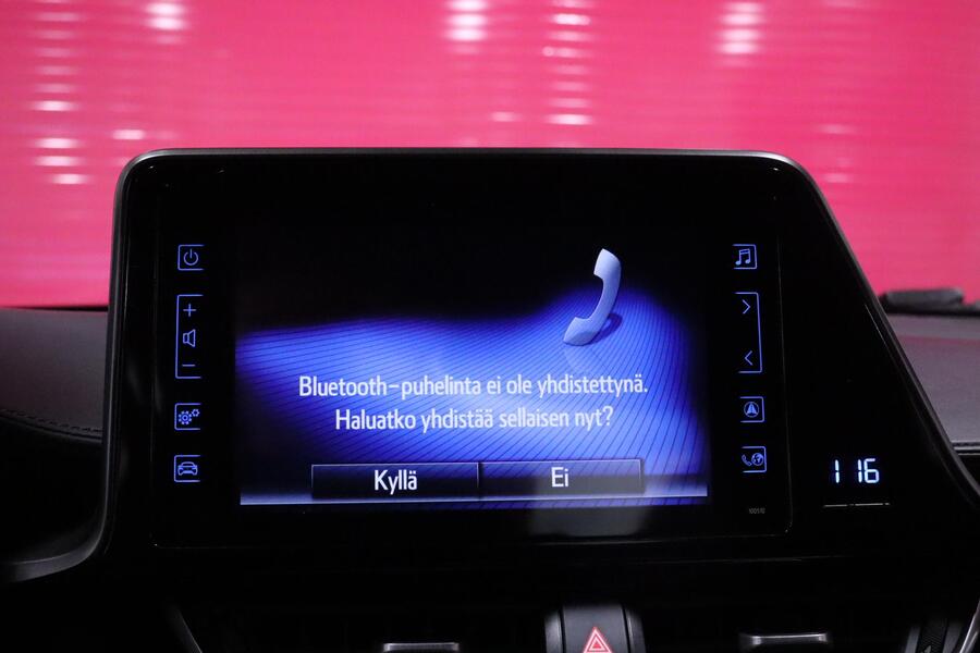 Toyota C-HR vaihtoauto