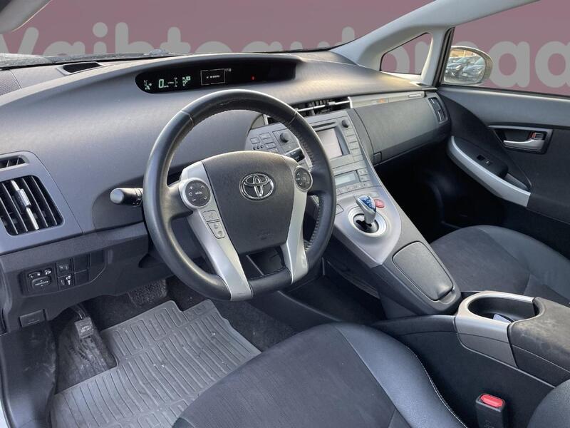 Toyota Prius Plug-in vaihtoauto