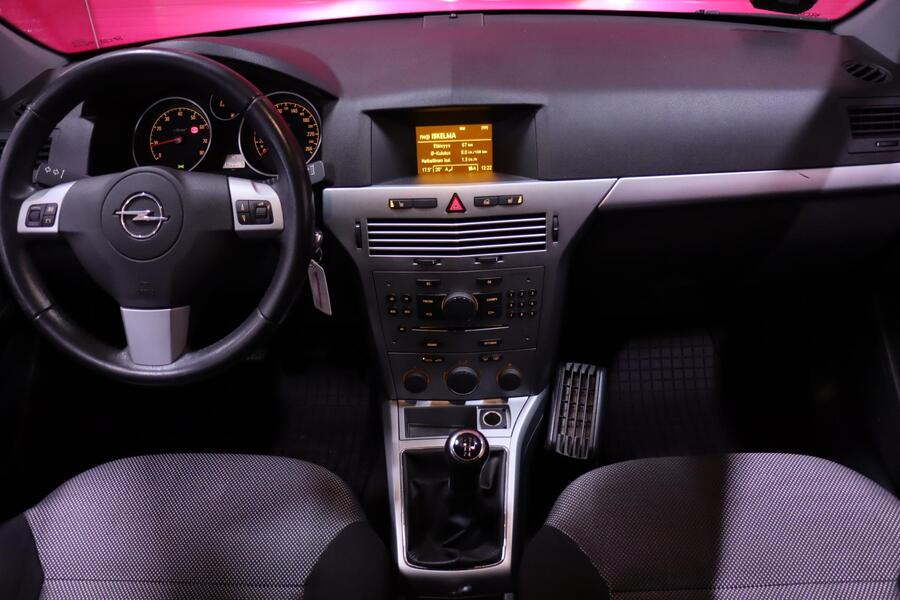 Opel Astra vaihtoauto