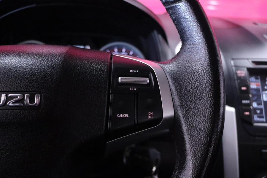 Isuzu D-Max vaihtoauto