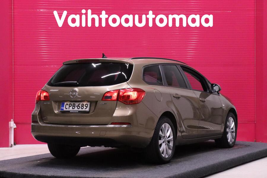 Opel Astra vaihtoauto