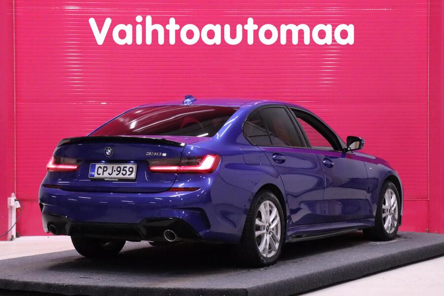 BMW 330 vaihtoauto