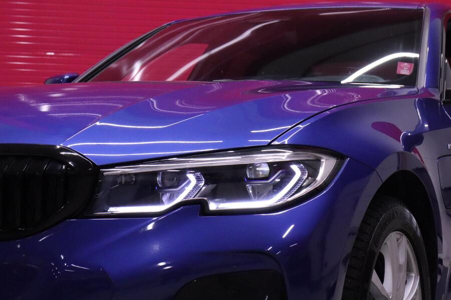 BMW 330 vaihtoauto