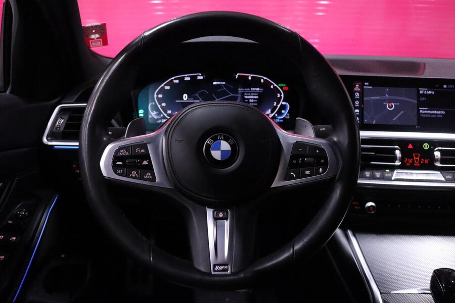 BMW 330 vaihtoauto