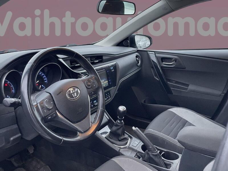 Toyota Auris vaihtoauto