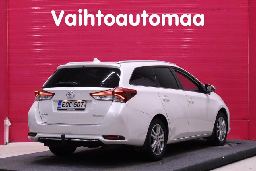 Toyota Auris vaihtoauto