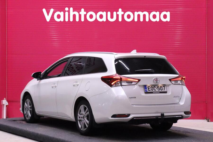 Toyota Auris vaihtoauto