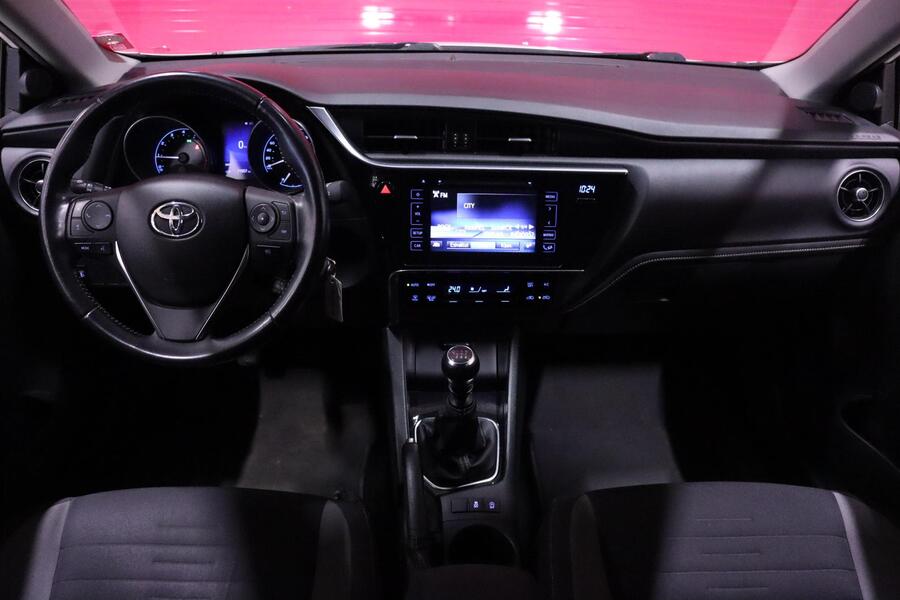 Toyota Auris vaihtoauto