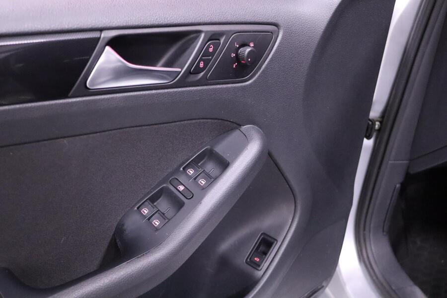 Volkswagen Jetta vaihtoauto