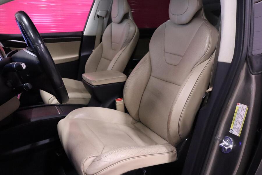 Tesla Model X vaihtoauto