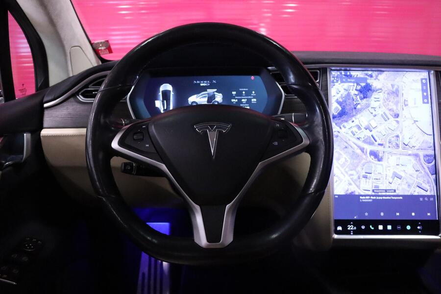 Tesla Model X vaihtoauto