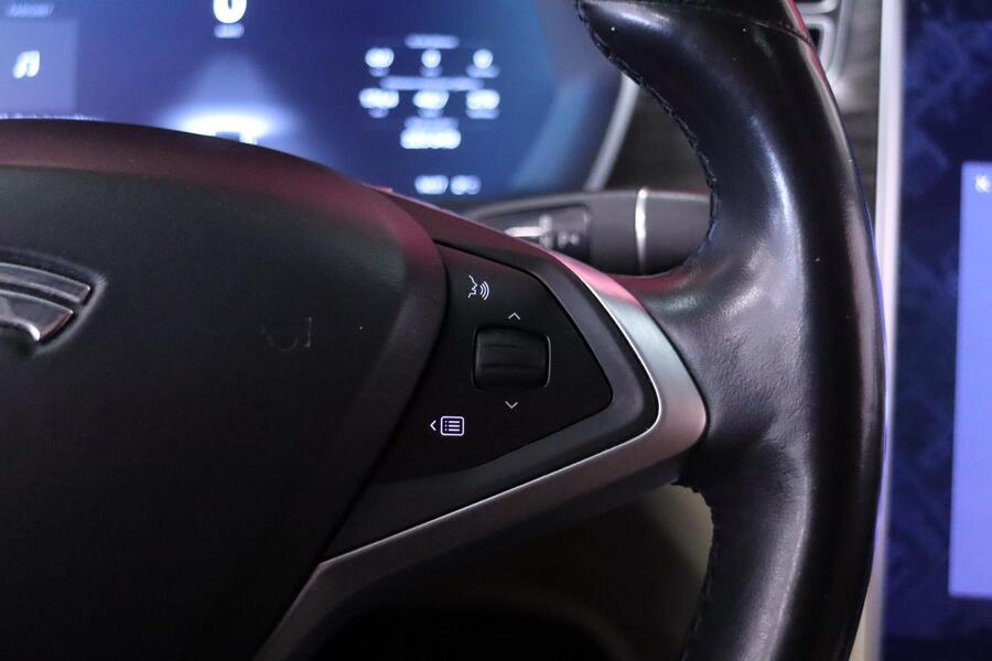 Tesla Model X vaihtoauto