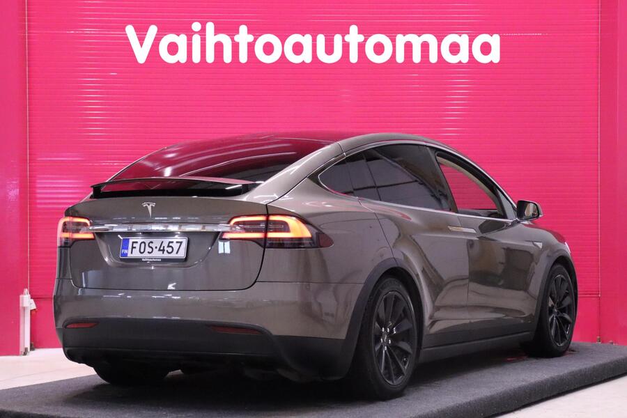 Tesla Model X vaihtoauto