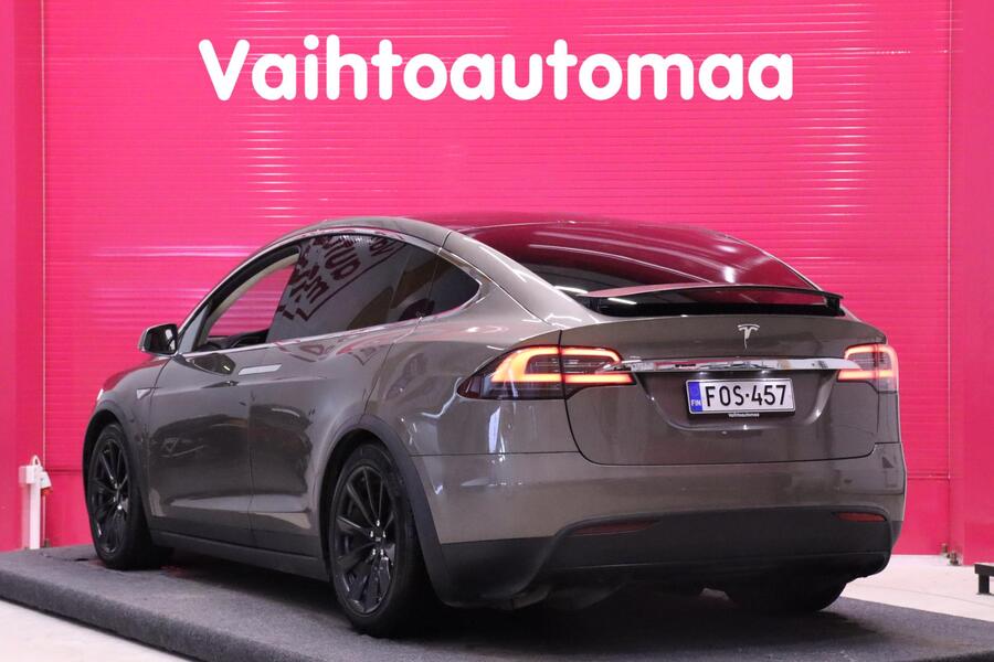 Tesla Model X vaihtoauto