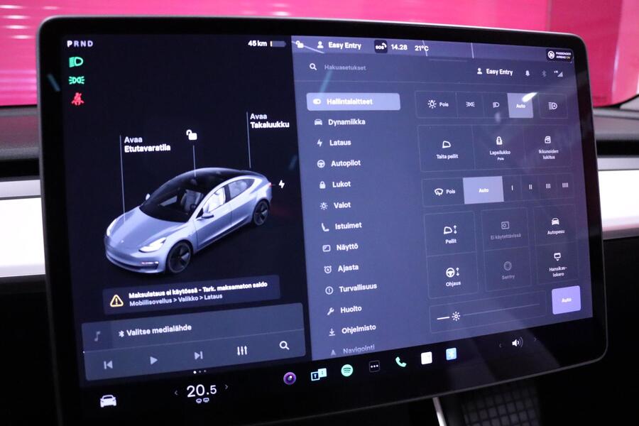 Tesla Model 3 vaihtoauto