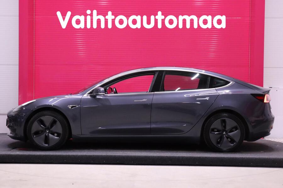 Tesla Model 3 vaihtoauto