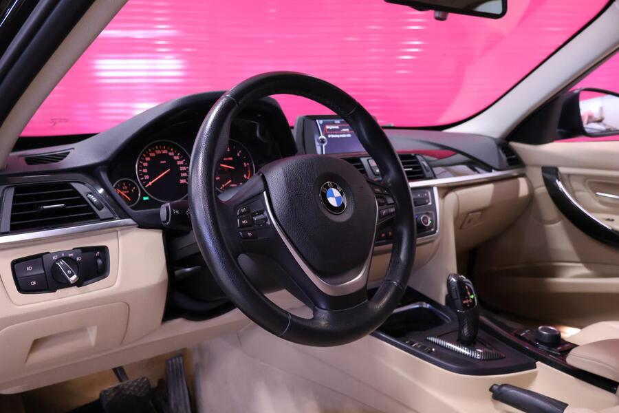 BMW 320 vaihtoauto