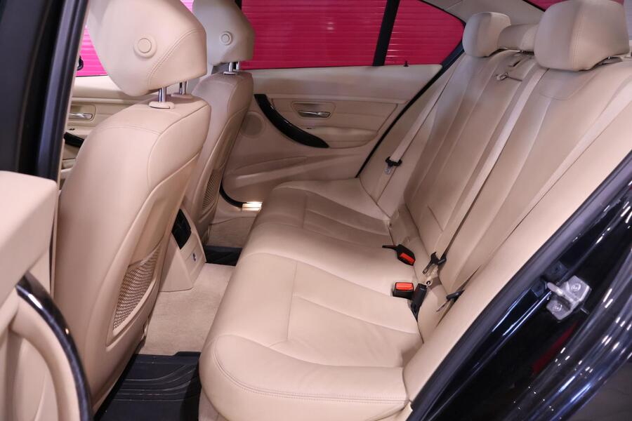 BMW 320 vaihtoauto