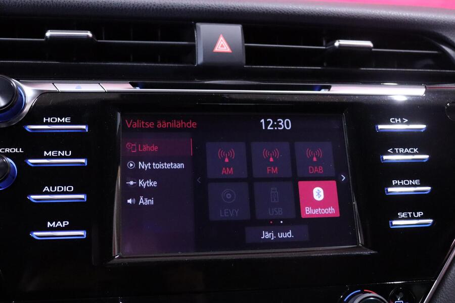 Toyota Camry vaihtoauto