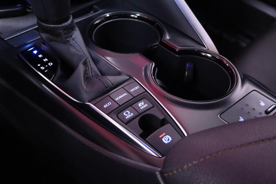 Toyota Camry vaihtoauto