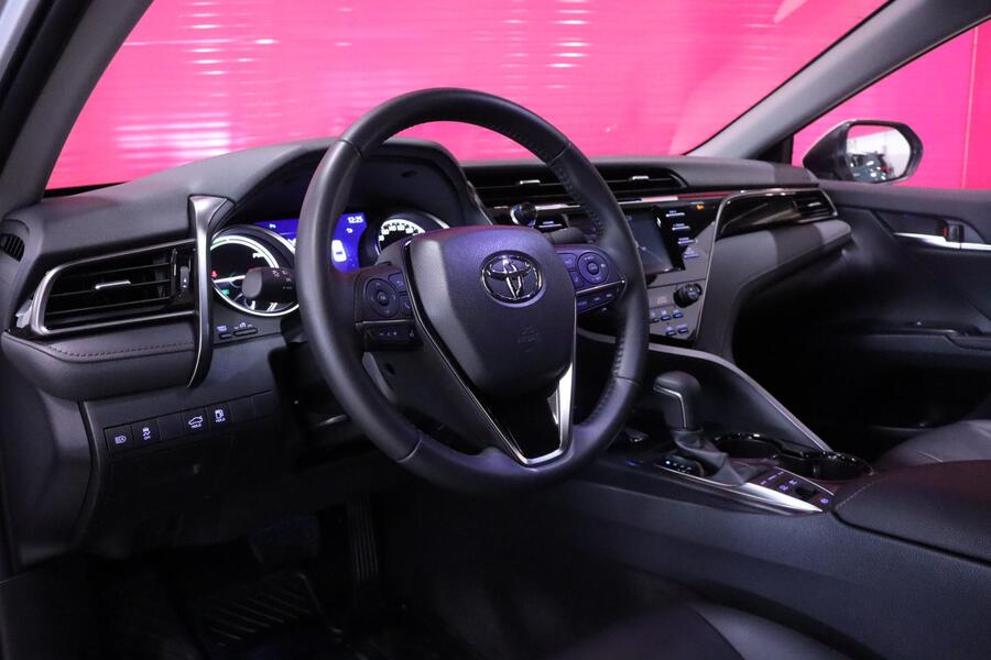 Toyota Camry vaihtoauto