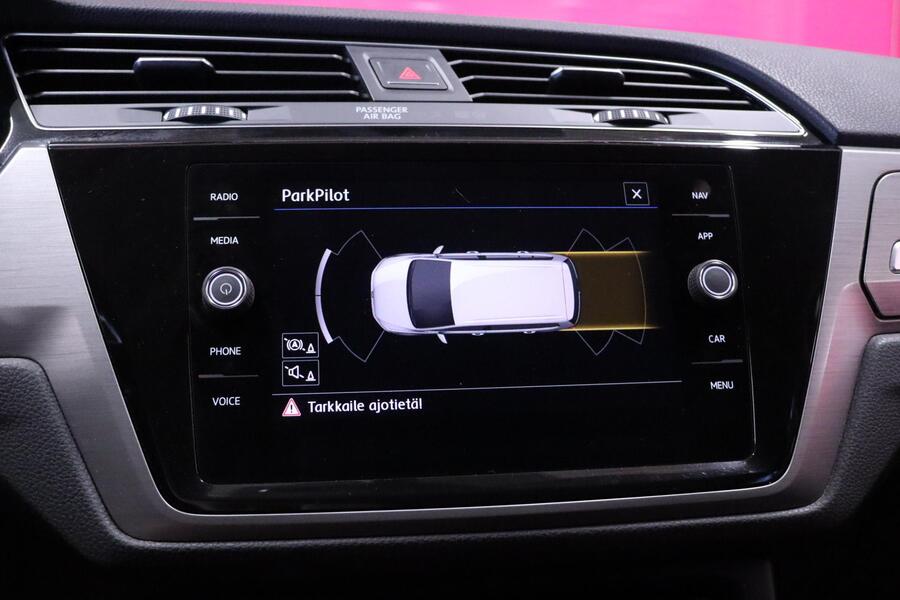 Volkswagen Touran vaihtoauto