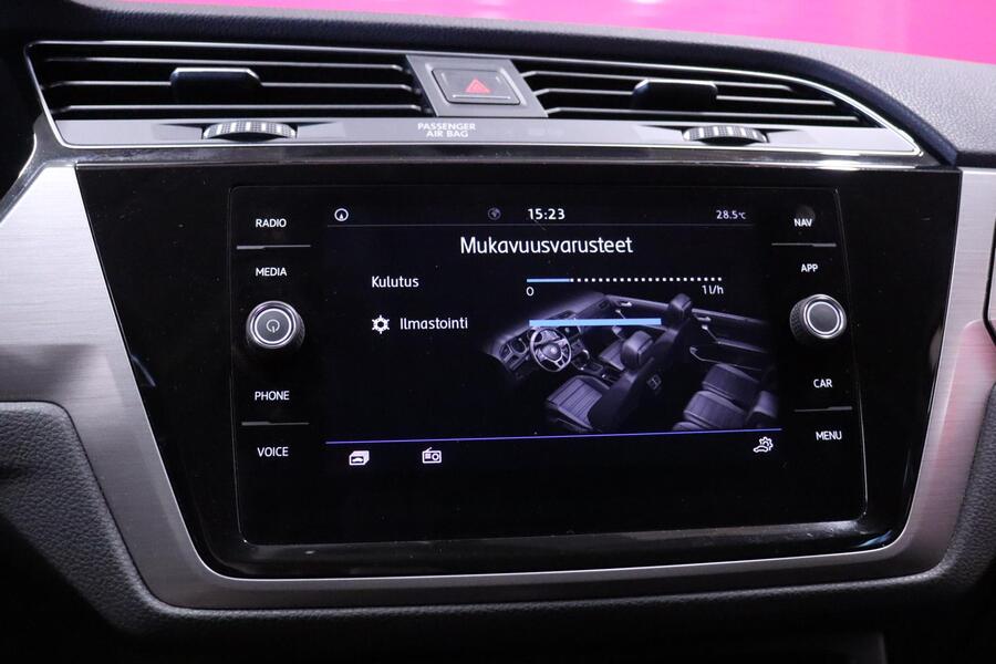 Volkswagen Touran vaihtoauto