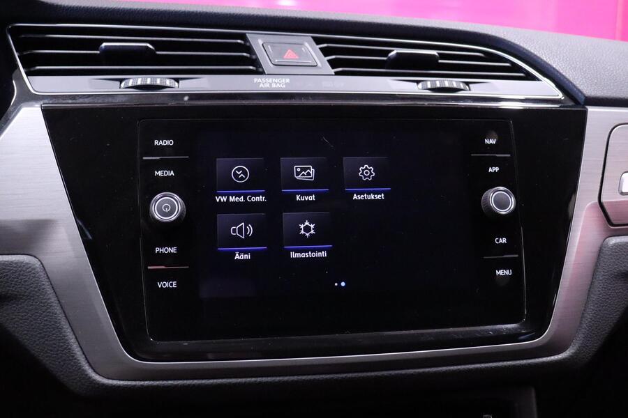 Volkswagen Touran vaihtoauto