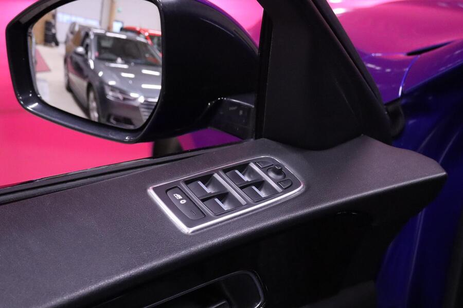 Jaguar F-PACE vaihtoauto