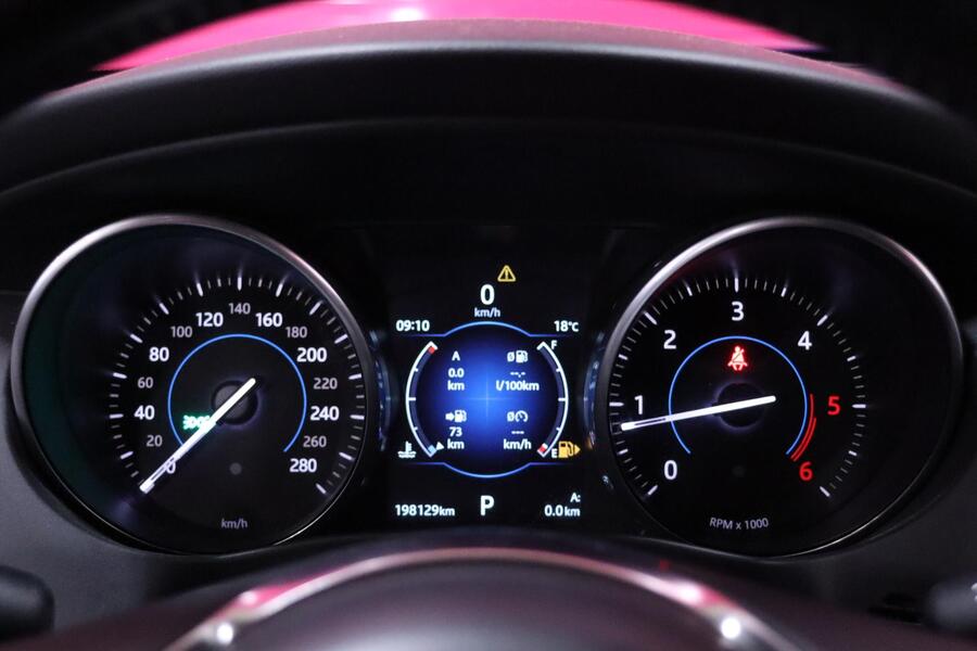 Jaguar F-PACE vaihtoauto