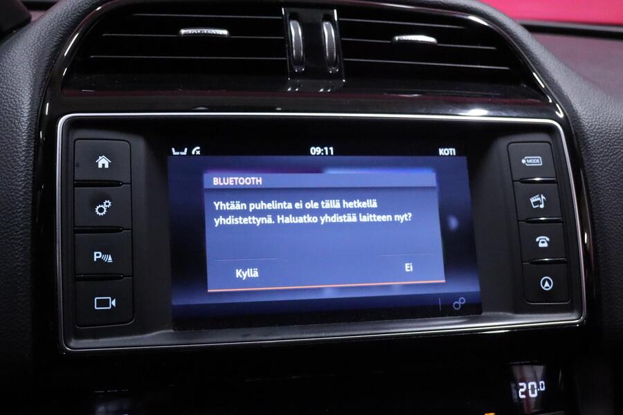 Jaguar F-PACE vaihtoauto