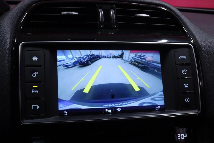 Jaguar F-PACE vaihtoauto