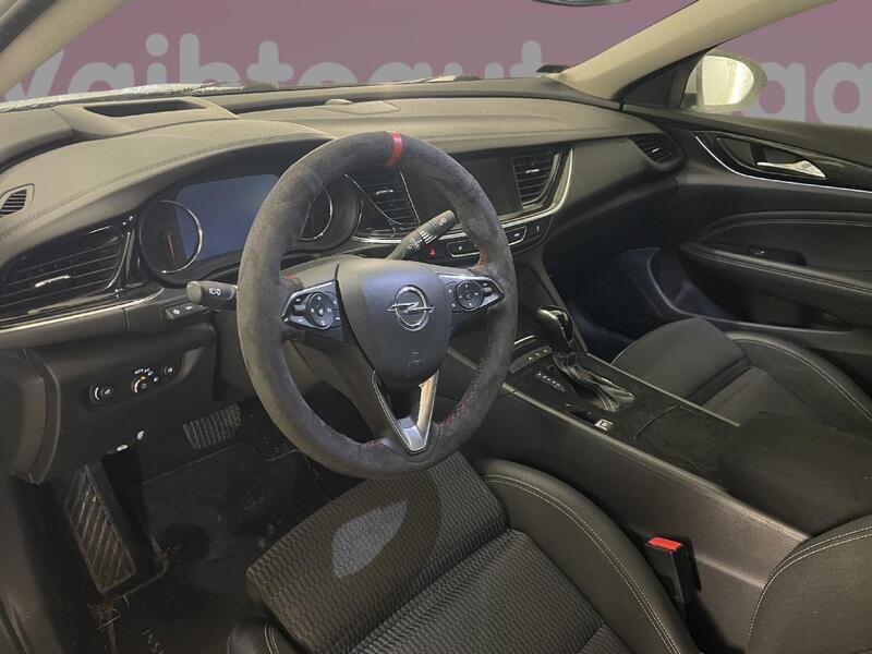 Opel Insignia vaihtoauto