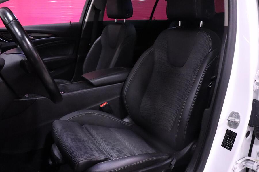 Opel Insignia vaihtoauto