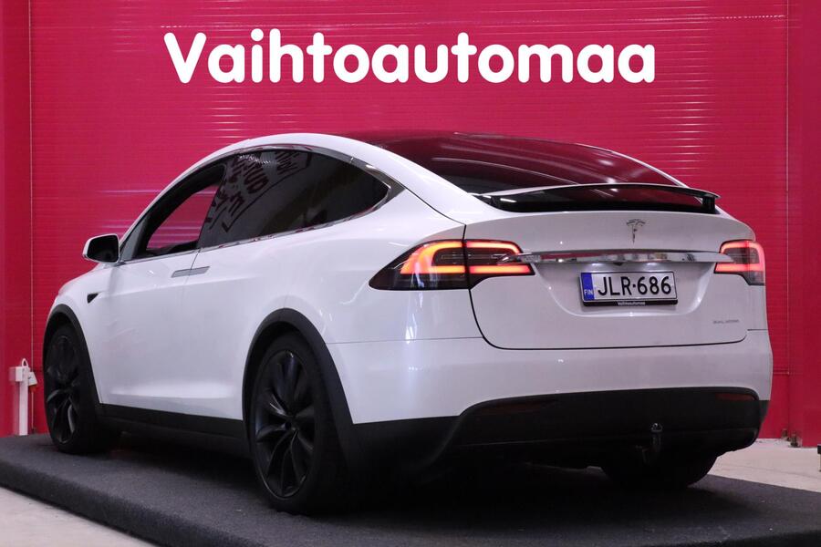 Tesla Model X vaihtoauto
