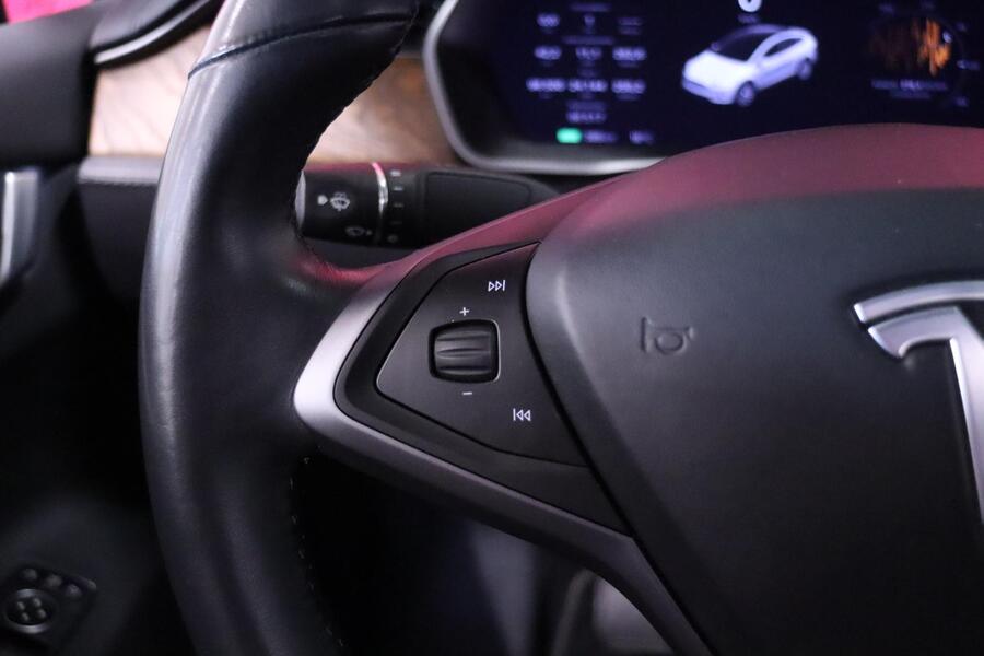 Tesla Model X vaihtoauto